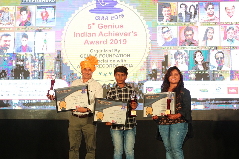  DIPAK BHATT AND FAMILY – ART GENIUS OF THE YEAR