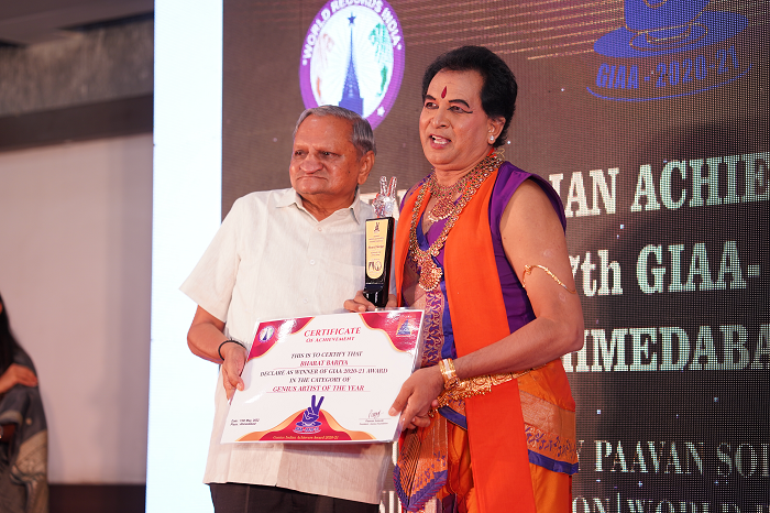  BHARAT BARIYA – GENIUS ARTIST OF THE YEAR