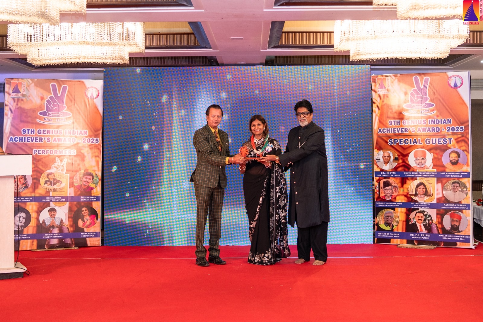  DR URVASHI MITTAL – FEMALE LEADERSHIP SOCIAL EXCELLENCE AWARD 2025